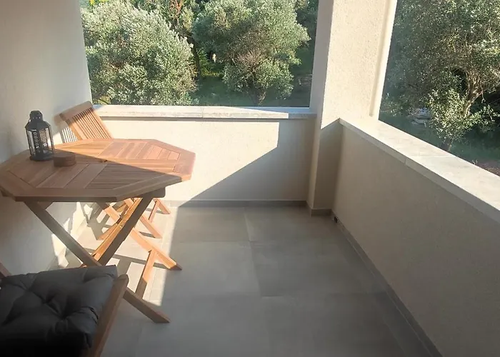 Desanti 2 Apartment